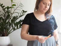 Savu ja suitsukkeet puhdistavat, tasapainottavat ja maadoittavat. Oma lempparini on Palo Santo - pyhä puu.